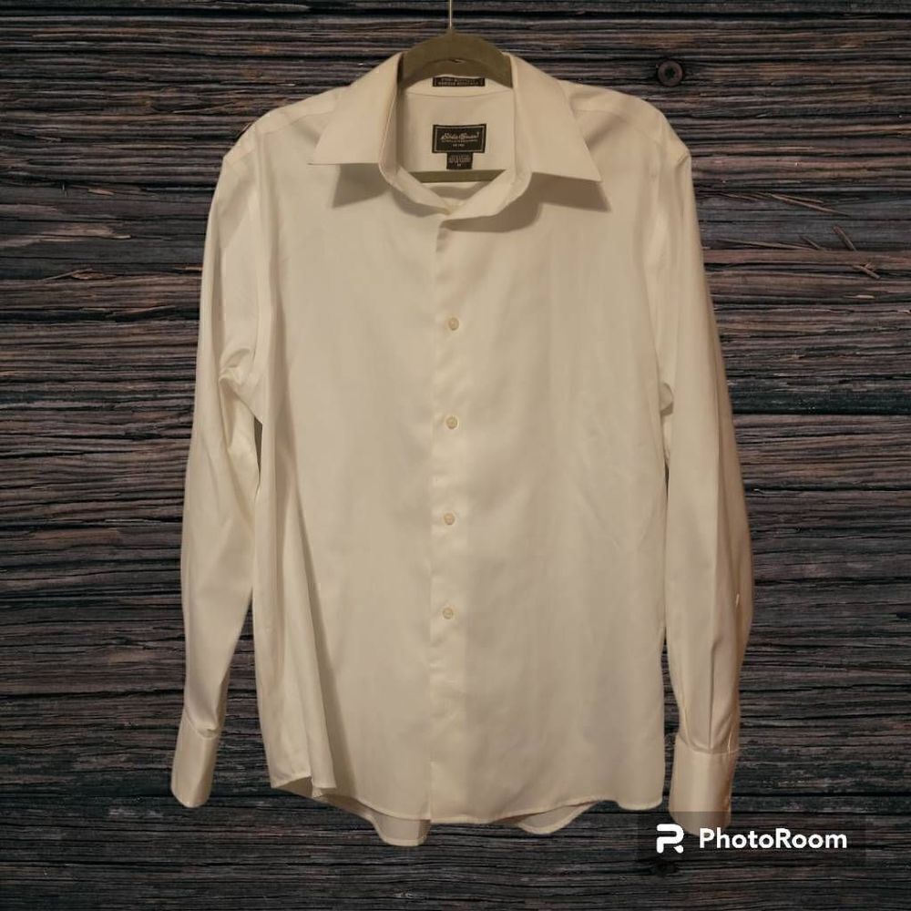 Eddie Bauer White Long Sleeve Men's Vintage Dress Shirt Size Size Medium Wrinkle